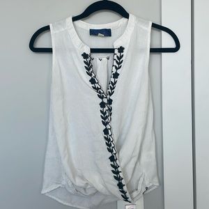 Blue Rain Size M Black and White Tank